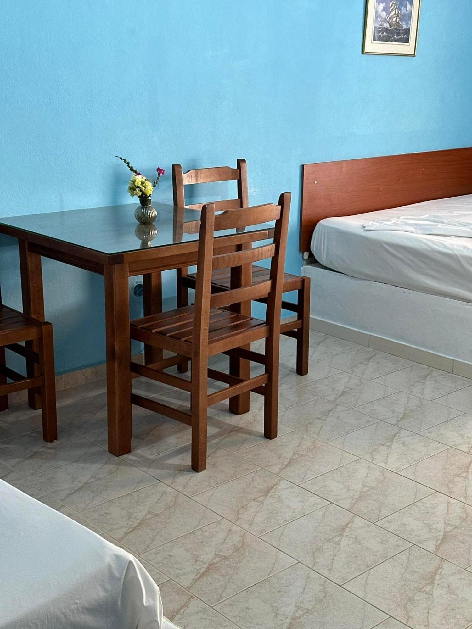 In Himaras Heart Hotel Екстер'єр фото