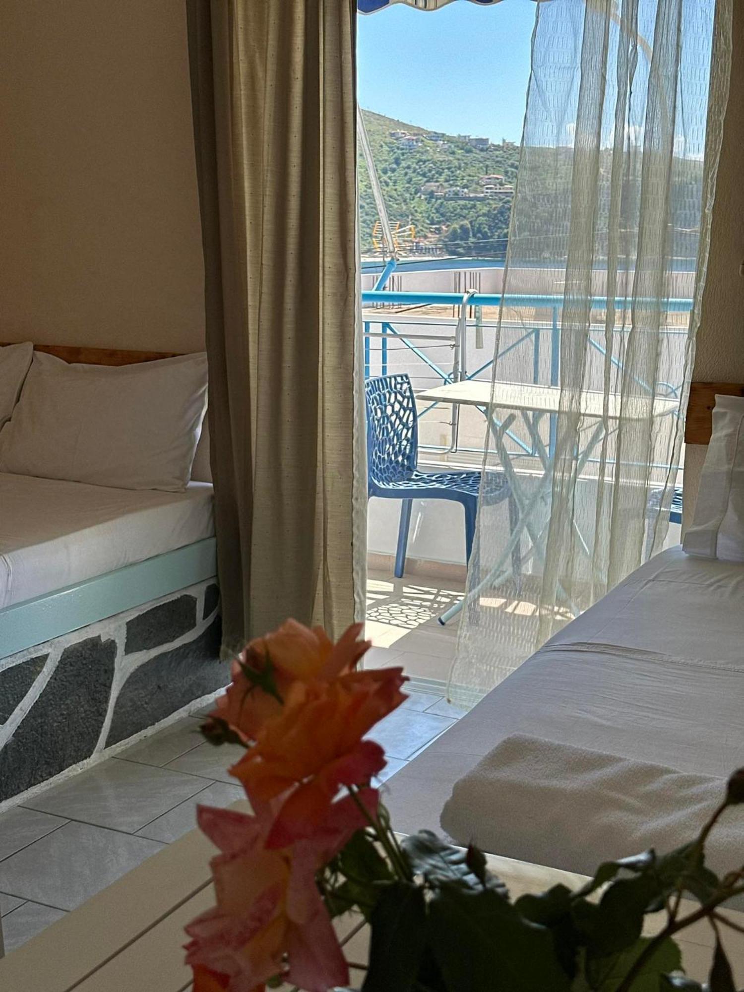 In Himaras Heart Hotel Екстер'єр фото