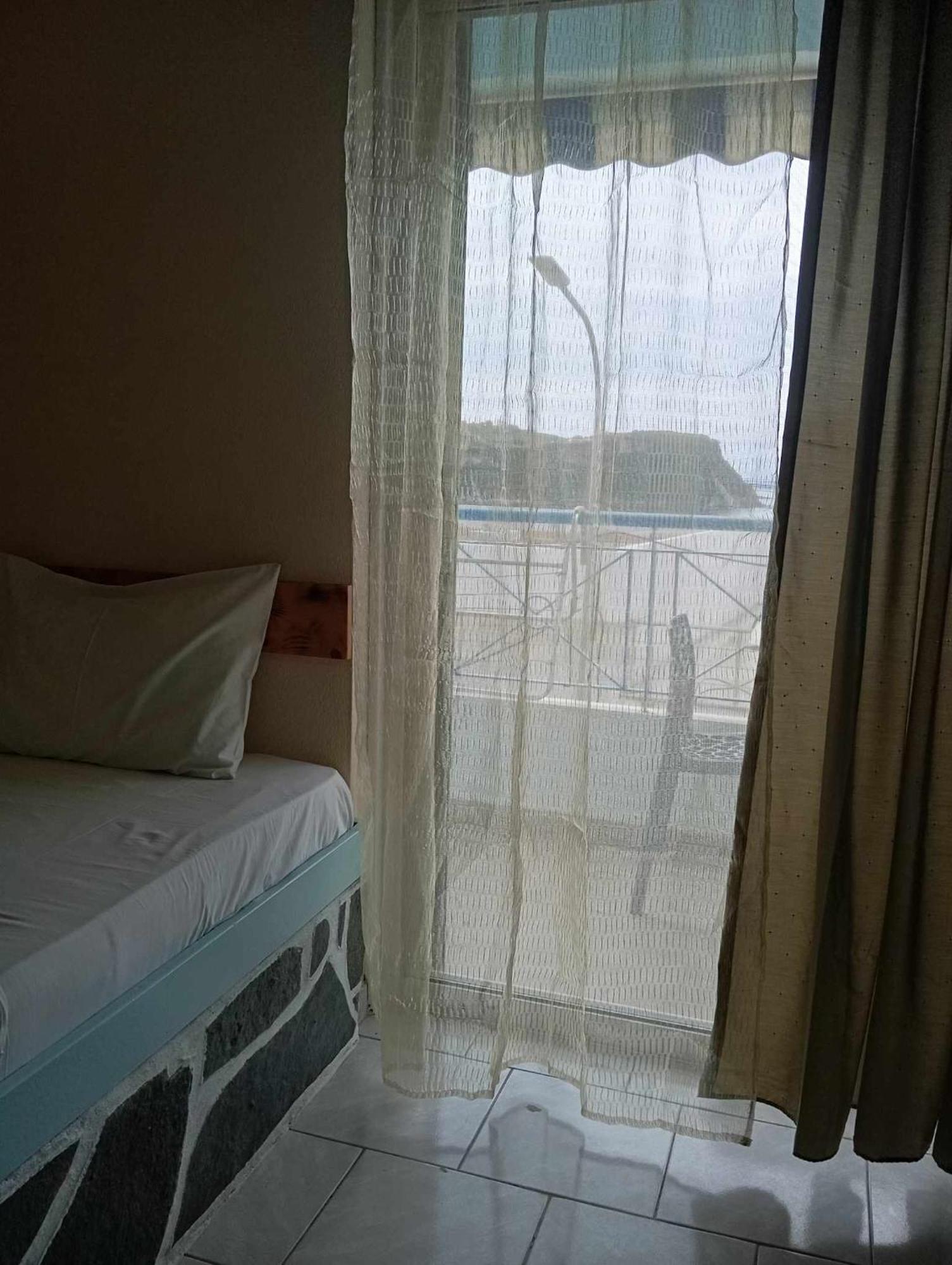 In Himaras Heart Hotel Екстер'єр фото